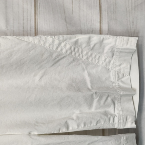 Annika Cutter & Buck White Bermuda Shorts, Size 8 - Picture 4 of 11